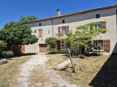 /international/fr/tusson-charente-310099845327/