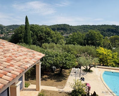 /international/fr/cotignac-provence-alpes-cote-d-azur-310120075746/