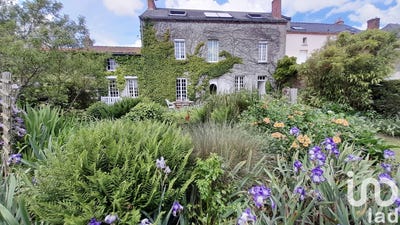 /international/fr/beaupreau-en-mauges-pays-de-la-loire-310106407043/