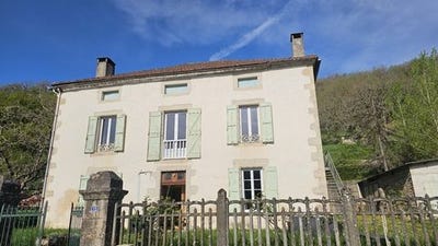 /international/fr/caylus-midi-pyrenees-310101382360/