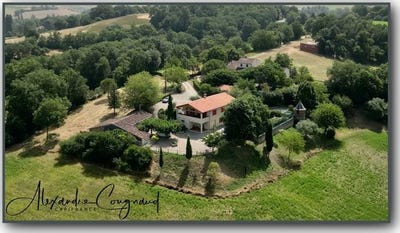 /international/fr/puylaurens-midi-pyrenees-310108677104/
