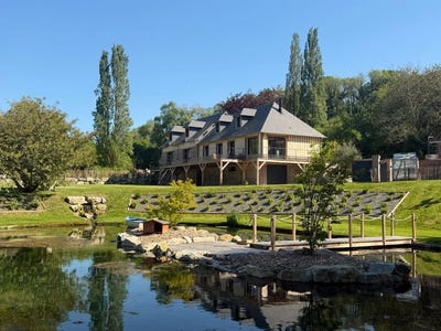 /international/fr/gonneville-sur-mer-la-basse-normandie-310100646816/