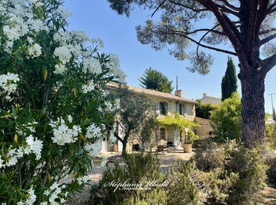 /international/fr/mallemort-provence-alpes-cote-d-azur-310100286632/