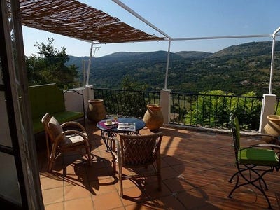 /international/fr/coursegoules-provence-alpes-cote-d-azur-310100542359/