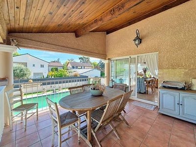 /international/fr/charbonnieres-les-bains-rhone-310107447689/