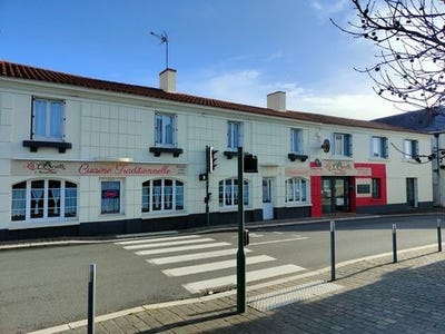 /international/fr/soullans-pays-de-la-loire-310099432185/