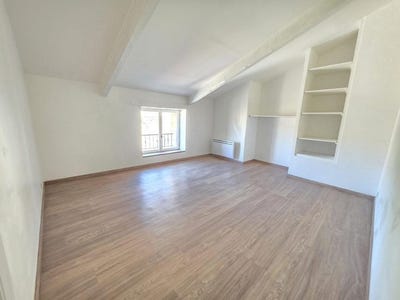 /international/fr/montaren-et-saint-mediers-languedoc-roussillon-310108602059/
