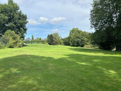 /international/fr/saint-symphorien-upper-normandy-310100715932/