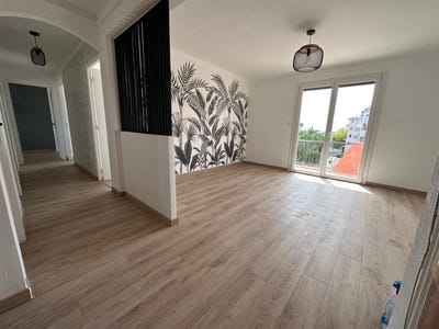 /international/fr/villeneuve-les-beziers-languedoc-roussillon-310102115112/