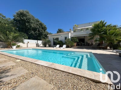 /international/fr/salon-de-provence-provence-alpes-cote-d-azur-310101282852/?lang=en