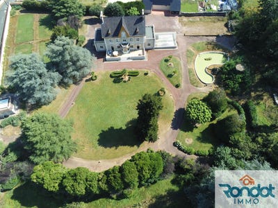 /international/fr/montceau-les-mines-burgundy-310107429578/