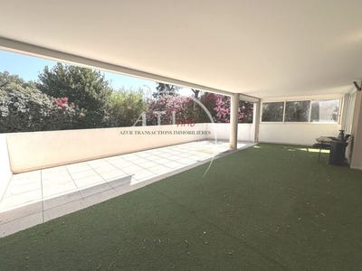 /international/fr/sainte-maxime-provence-alpes-cote-d-azur-310109176278/