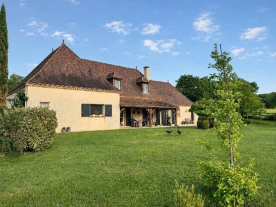 /international/fr/sainte-foy-de-longas-aquitaine-310109641588/