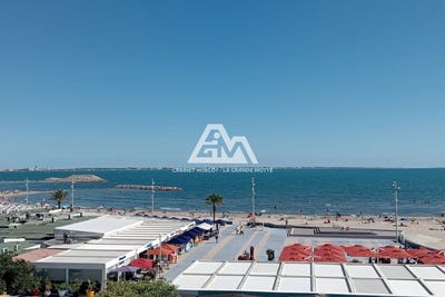 /international/fr/la-grande-motte-centre-val-de-loire-310098838805/