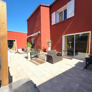 /international/fr/plaissan-languedoc-roussillon-310101045821/