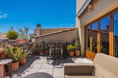 /international/fr/l-isle-sur-la-sorgue-hh-15489644-l-isle-sur-la-sorgue-provence-alpes-cote-d-azur-310100952308/