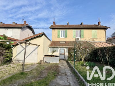/international/fr/roussillon-burgundy-310106410635/