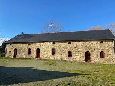 /international/fr/saint-pierre-la-cour-pays-de-la-loire-310098876785/