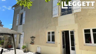 /international/fr/rouillac-charente-310107492601/