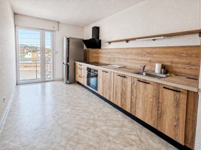 /international/fr/issoire-auvergne-310109866085/