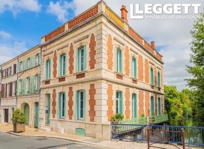 /international/fr/pons-charente-310100292467/