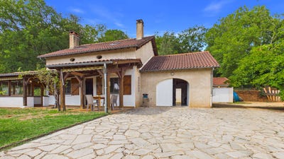 /international/fr/cadrieu-midi-pyrenees-310110024520/