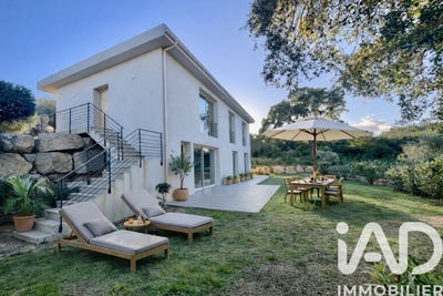 /international/fr/sainte-lucie-de-porto-vecchio-corsica-310104830031/