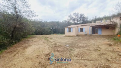 /international/fr/pougnadoresse-languedoc-roussillon-120096141347/