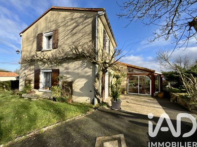 /international/fr/la-chapelle-saint-laurent-charente-310104525393/