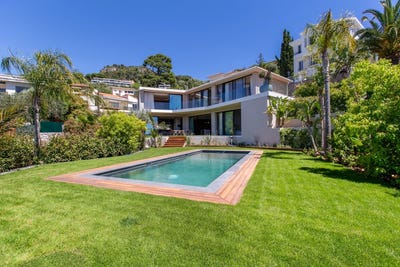 /international/fr/nice-provence-alpes-cote-d-azur-310108465143/