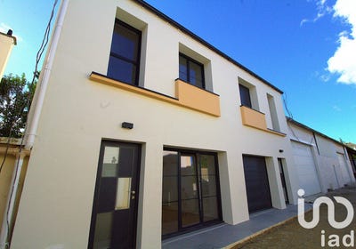 /international/fr/chartres-centre-val-de-loire-310095059823/