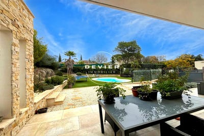 /international/fr/saint-genies-des-mourgues-languedoc-roussillon-310108843310/