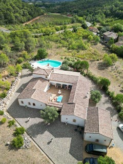 /international/fr/saint-chinian-languedoc-roussillon-310105533240/