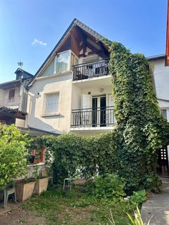 /international/fr/bagneres-de-luchon-midi-pyrenees-310105915714/