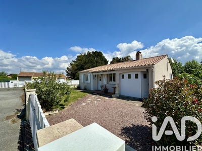 /international/fr/jard-sur-mer-pays-de-la-loire-310107971505/