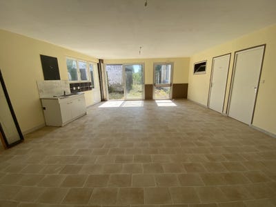 /international/fr/guingamp-brittany-310104983802/