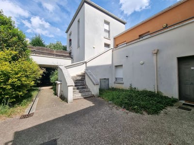 /international/fr/stains-ile-de-france-310108595060/