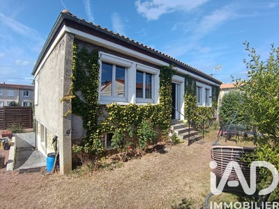 /international/fr/thouars-charente-310108784752/?lang=fr