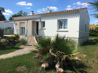 /international/fr/soullans-pays-de-la-loire-120093495303/