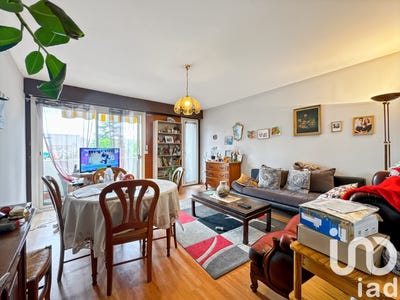 /international/fr/laval-pays-de-la-loire-310100103826/