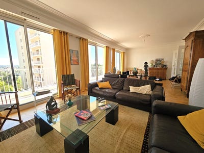 /international/fr/cholet-pays-de-la-loire-310101105357/