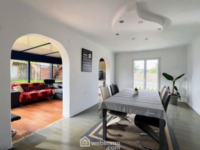/international/fr/murs-erigne-pays-de-la-loire-310103180952/