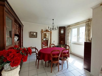 /international/fr/saint-etienne-pays-de-la-loire-310101182117/?lang=id