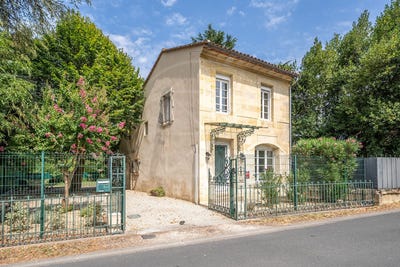 /international/fr/saint-emilion-aquitaine-310119798564/