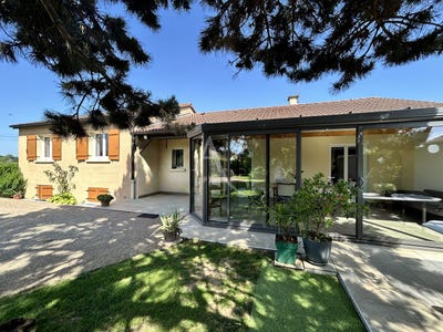 /international/fr/charnay-les-macon-burgundy-310108368292/
