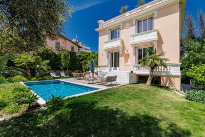 /international/fr/nice-provence-alpes-cote-d-azur-310108430074/