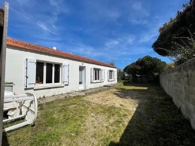 /international/fr/la-gueriniere-centre-val-de-loire-310106362341/