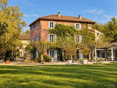 /international/fr/l-isle-sur-la-sorgue-provence-alpes-cote-d-azur-310105651271/