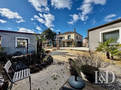 /international/fr/aubenas-rhone-310101282577/
