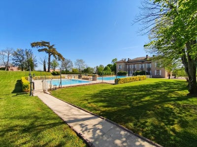 /international/fr/lombez-midi-pyrenees-310107969195/